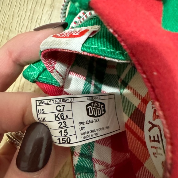 Hey dudes dad and matching children’s shoes: Men’s 11 and kids 7 - Picture 2 of 3